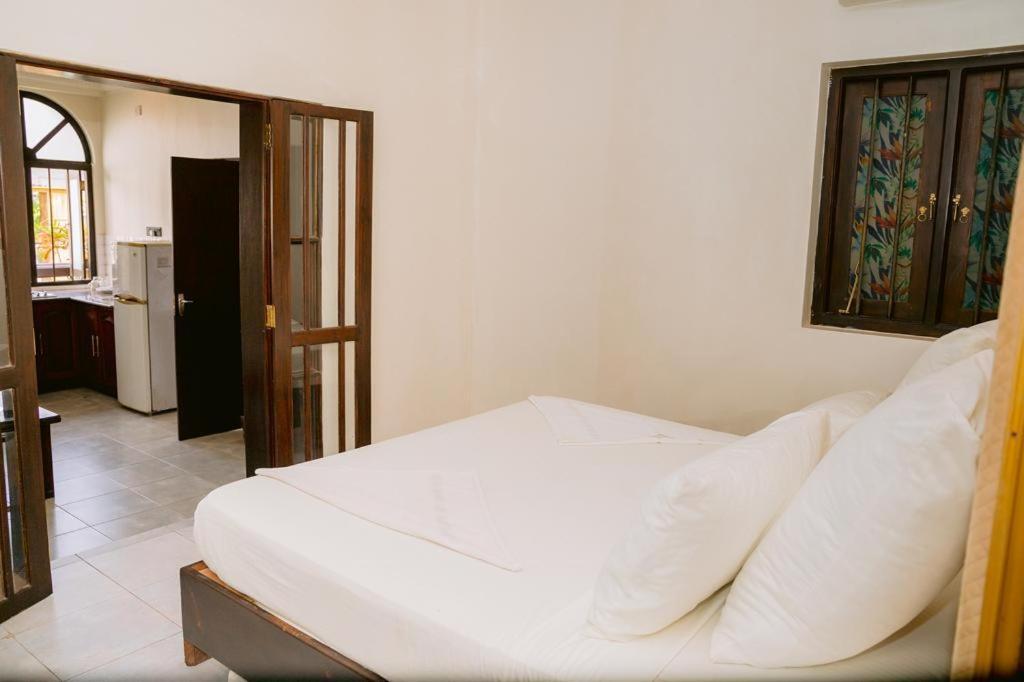 Romantic Garden Hotel Negombo Exterior foto