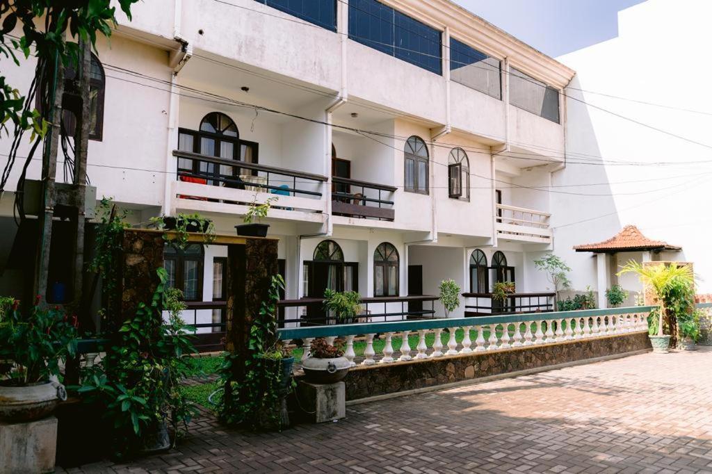 Romantic Garden Hotel Negombo Exterior foto